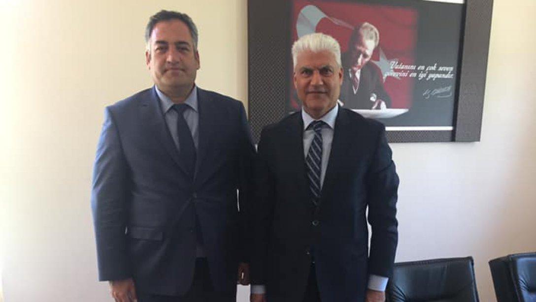 Bakanlık Başmüfettişi Sn Mehmet Sami Öcal İlçe Milli Eğitim Müdürü Necdet BOZYEL'i Makamında Ziyaret Etti