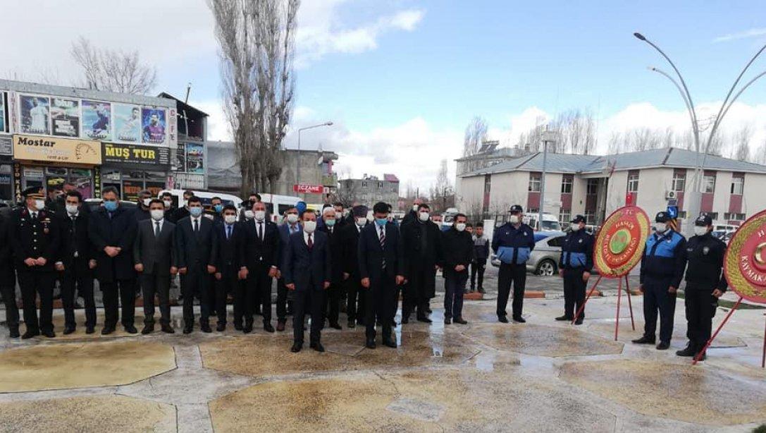 18 Mart Şehitleri Anma Ve Çanakkale Deniz Zaferinin 106. Yıl Dönümü Münasebetiyle Çelenk Sunma Töreni Gerçekleştirdik
