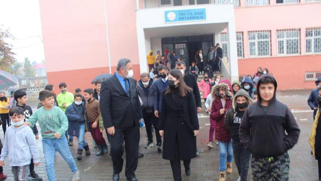 Sayın Kaymakamımız Kübra DEMİRER, Okul Ziyaretlerine Devam Ediyor