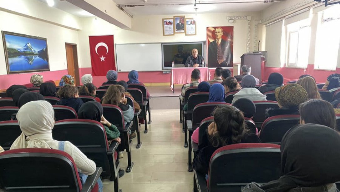 Muş Alparslan Üniversitesi Kültür ve Sosyal İşleri Müdürü Sayın Fırat AYKAN Kariyer Günleri Kapsamında Hasköy Mesleki ve Teknik Anadolu Lisesini Ziyaret Etti