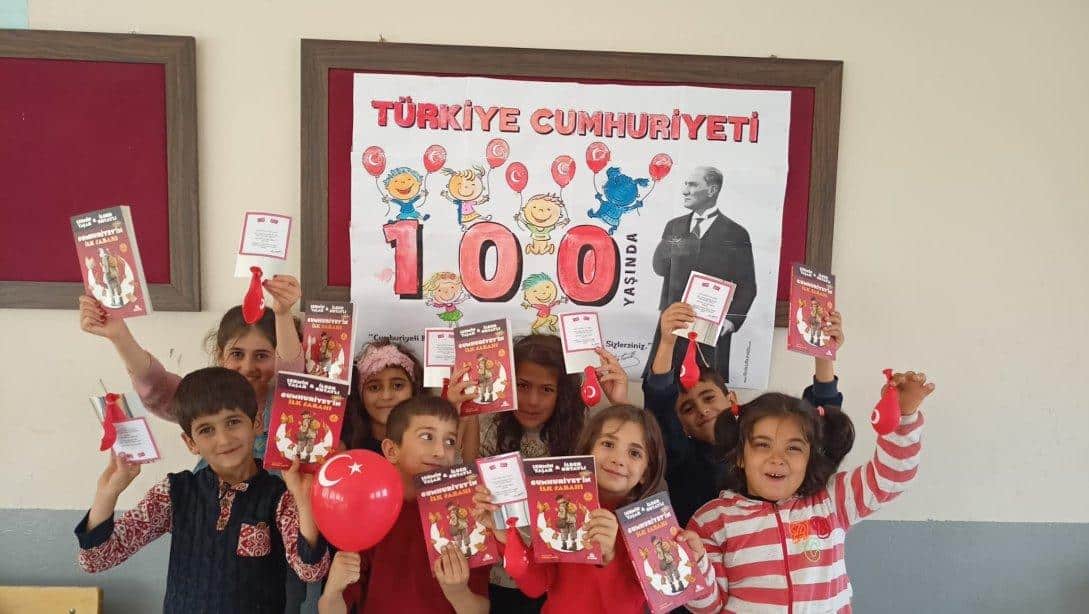 İlçe Milli Eğitim Müdürümüz Sayın Necdet BOZYEL'in, 29 Ekim  Cumhuriyet Bayramının 100. Yıl Dönümü Kutlama Mesajı