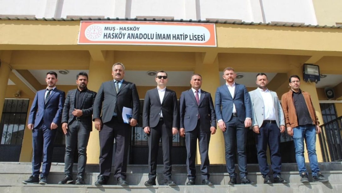 Kaymakamımız Sayın İsmail GÜNEY, Hasköy Anadolu İmam Hatip Lisesini Ziyaret Etti