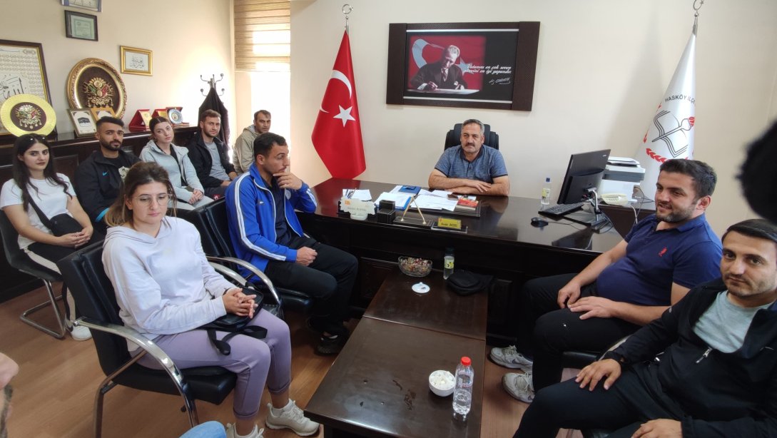 İlçe Milli Eğitim Müdürümüz Sayın Necdet BOZYEL Başkanlığında İlçemizdeki Beden Eğitimi ve Spor Öğretmenleriyle Okul Sporları Konulu Toplantı Yapıldı